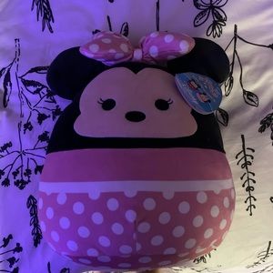 Disney Minnie Mouse 20’ inch squishmallow plushie